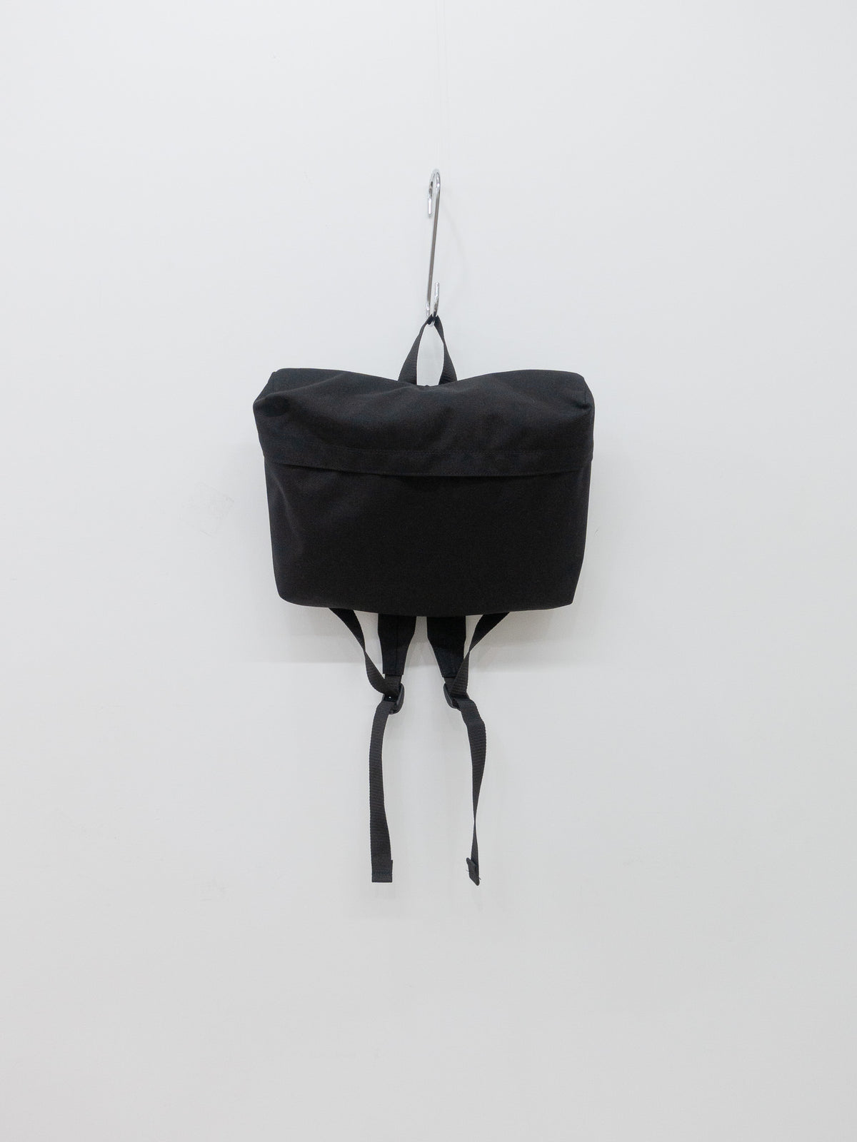"LIGHT" / BLACK