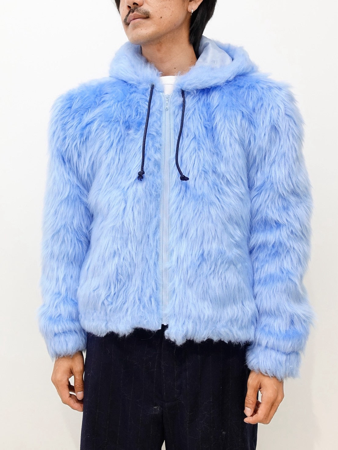 "WALK ON THE EDGE" / SMOKE BLUE
