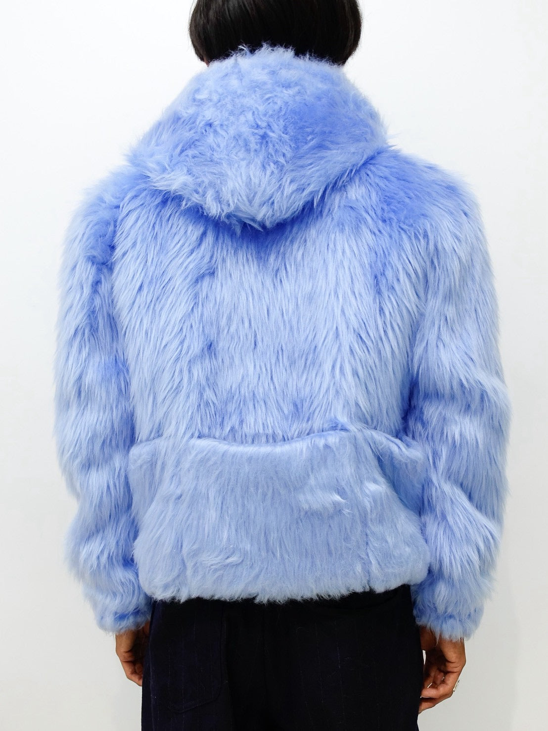 "WALK ON THE EDGE" / SMOKE BLUE