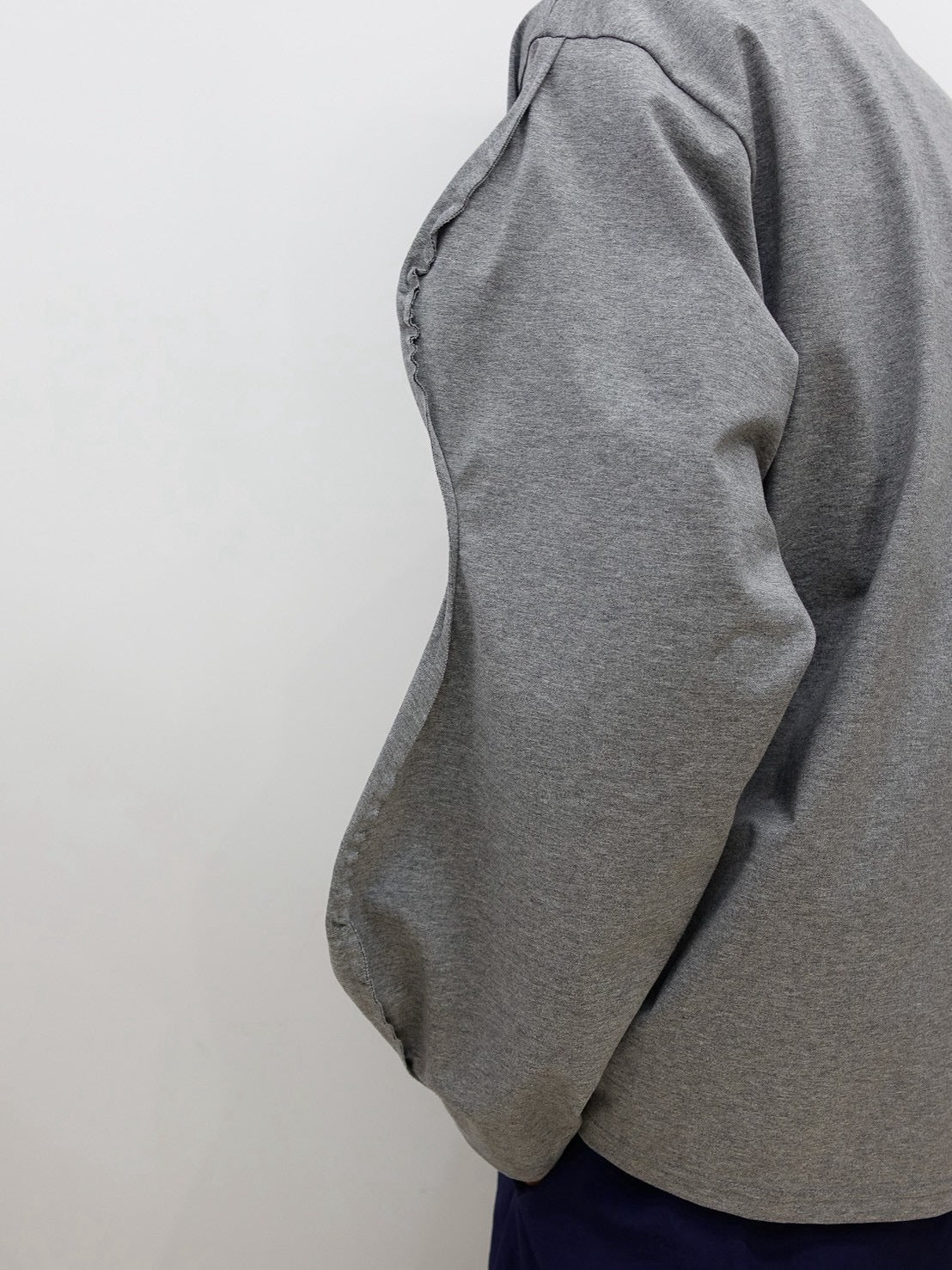 "MUSCLE BODY" / GREY