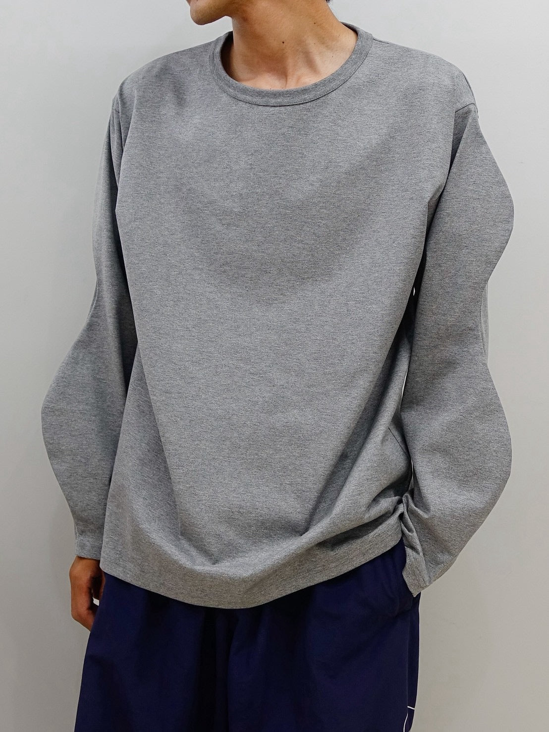 "MUSCLE BODY" / GREY