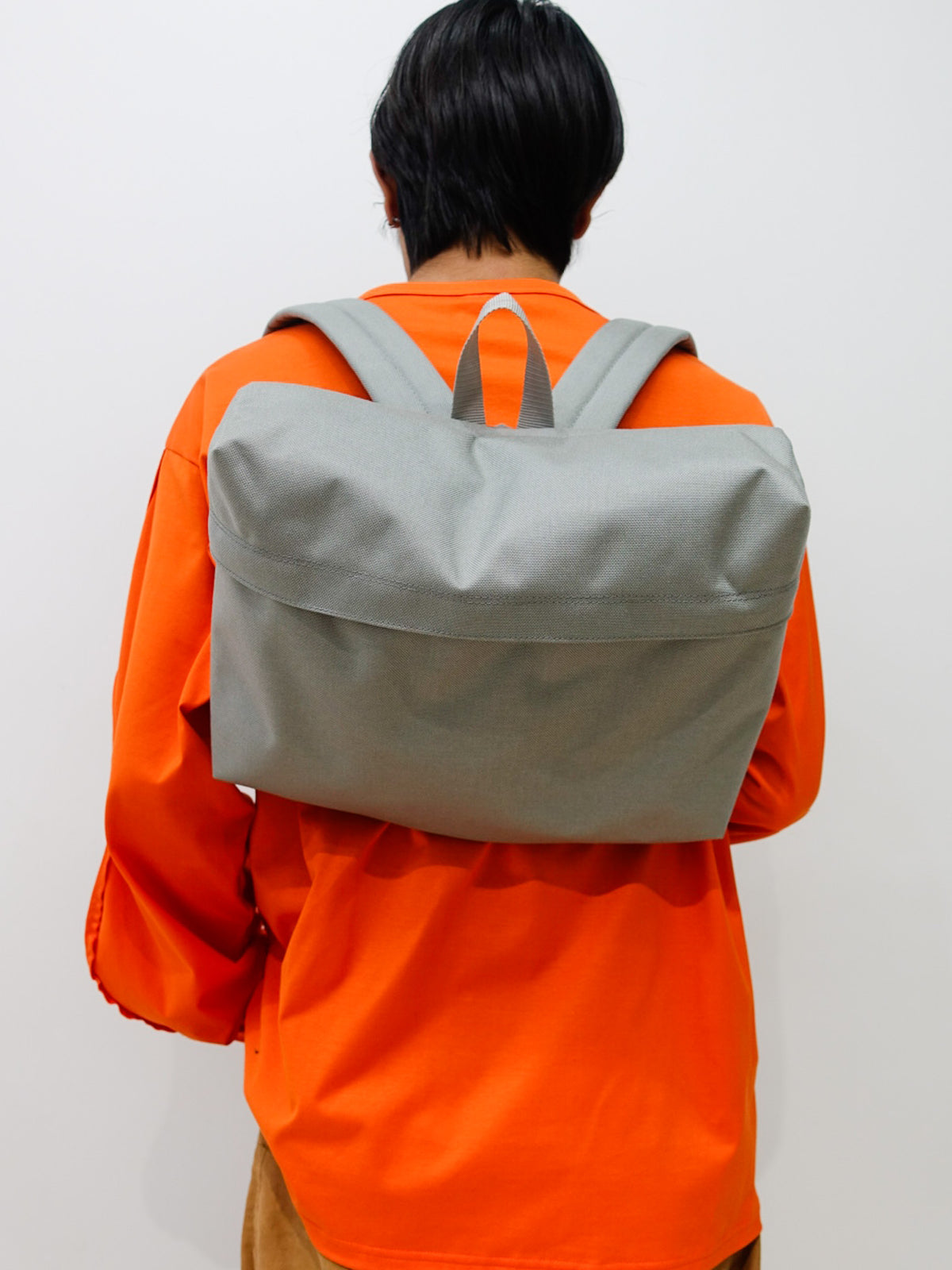 "LIGHT" / GREY