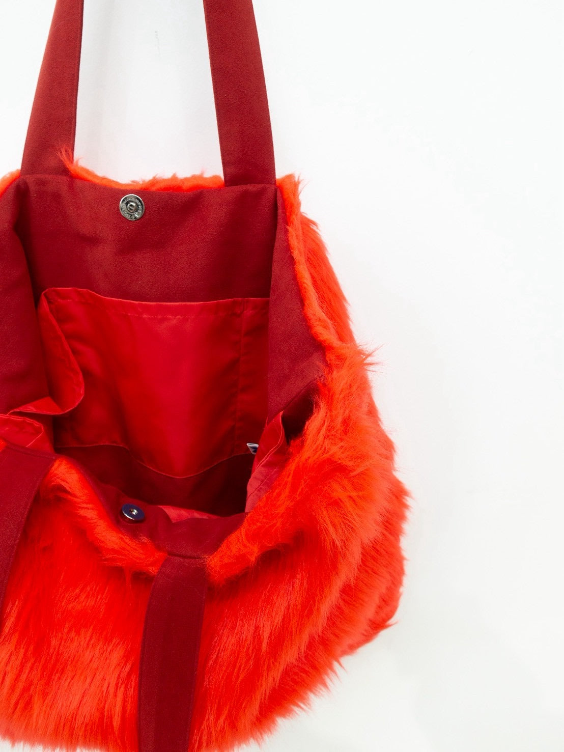"COAST" / RED