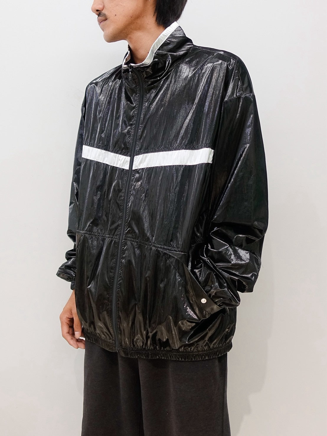 "ICON" / BLACK