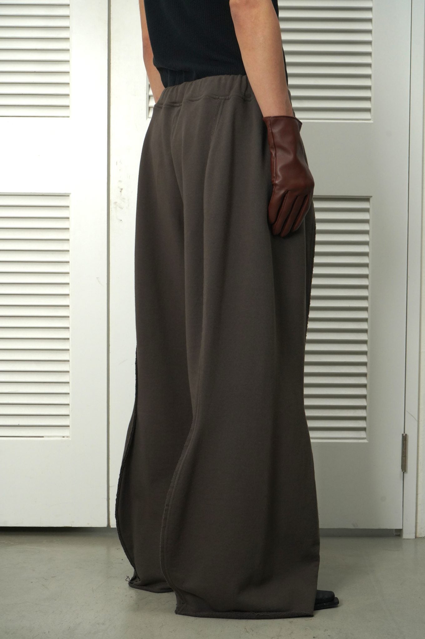 "SUPER MUSCLE" / Dark Taupe