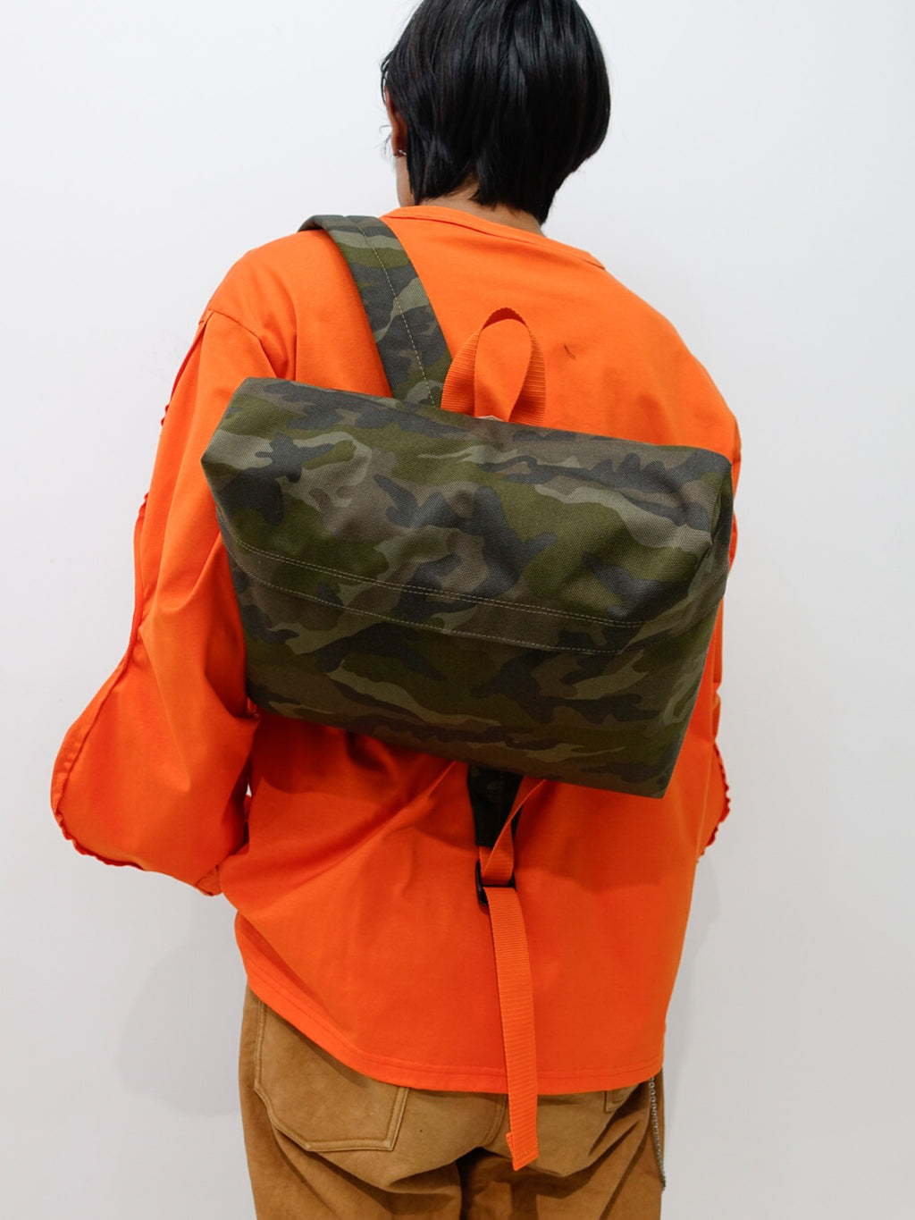 "LIGHT" / CAMO