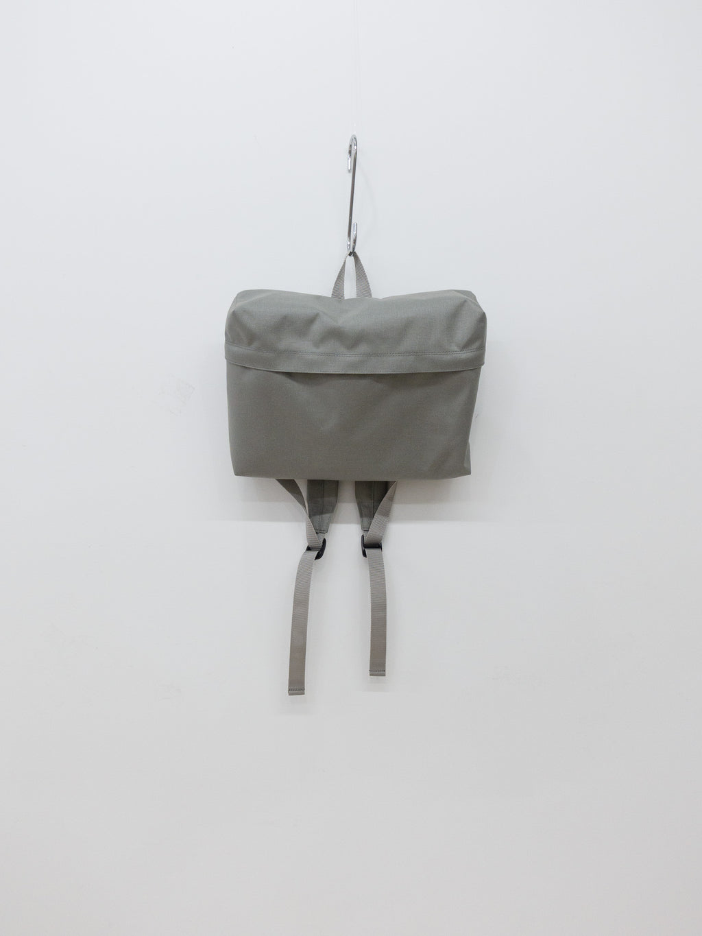 "LIGHT" / GREY