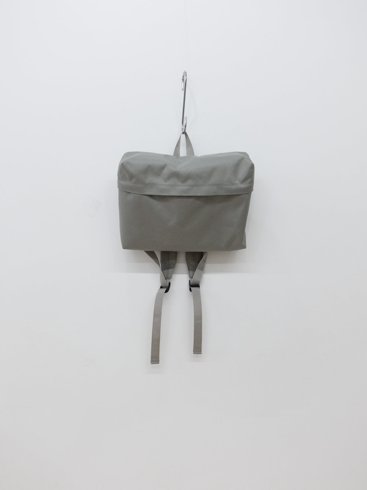"LIGHT" / GREY