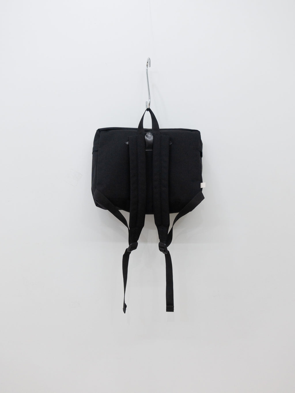 "LIGHT" / BLACK