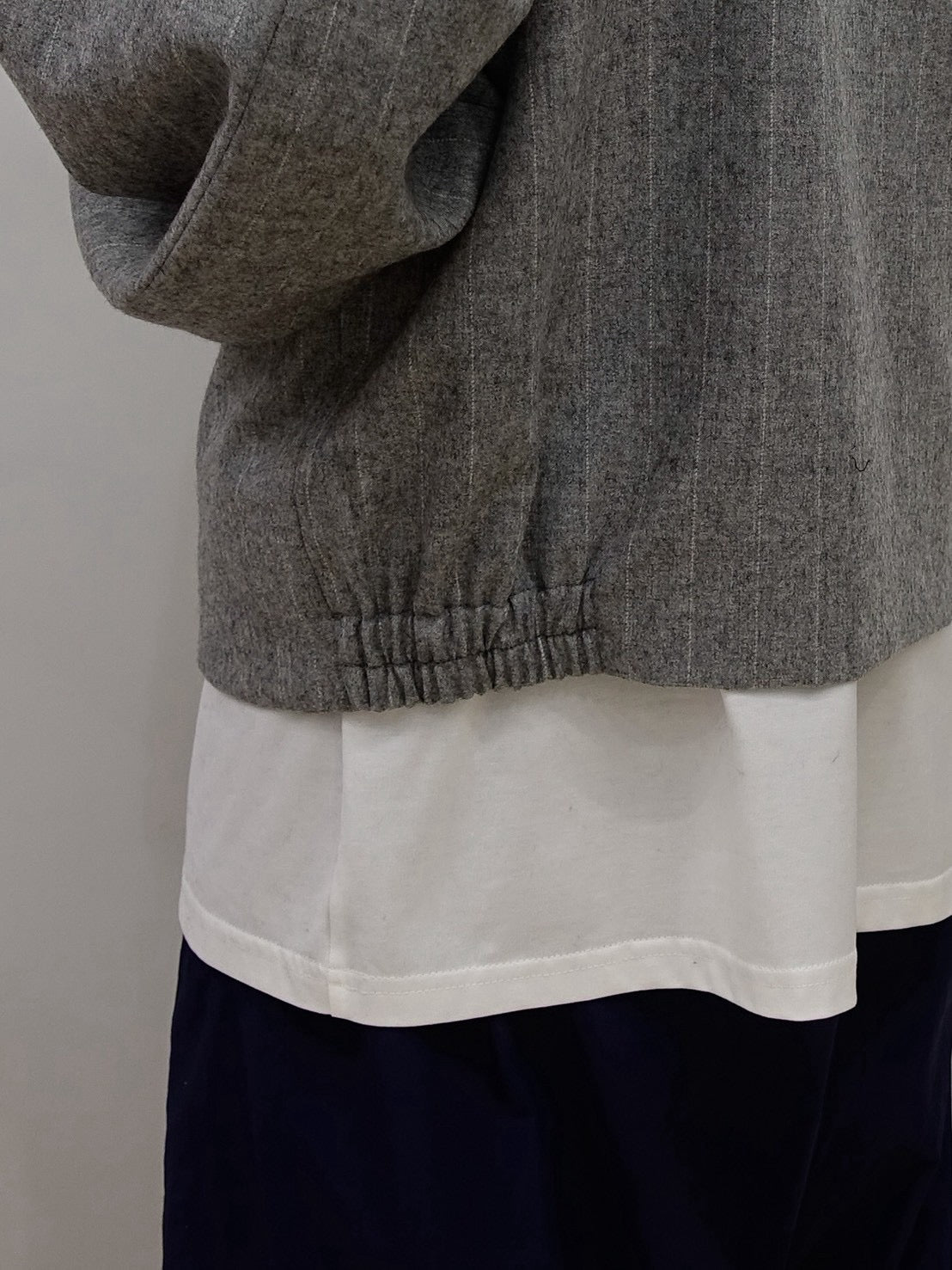 "FLOW" / GREY